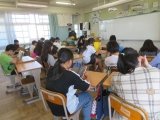 14朝の読書.jpg