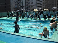 ６年プール参観②.JPG