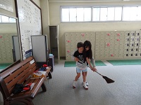 20160517 きょうだい学年清掃①.JPG