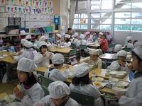 20170209 幼稚園1年給食交流③.JPG