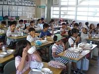 20160826 給食開始4年.JPG
