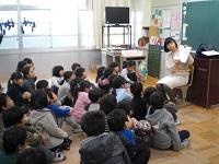20161124 2年読み聞かせ①.JPG