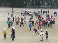 20161208 2,4年きょうだい学年交流（ドッチビー）②.JPG
