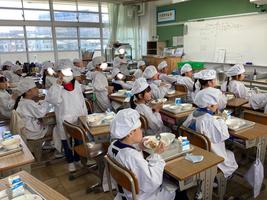 給食.jpg