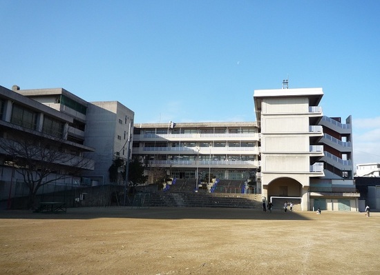南山田小学校