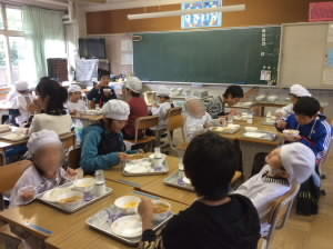 給食交流会２-1.jpg