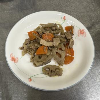 根菜豚肉いため.jpeg