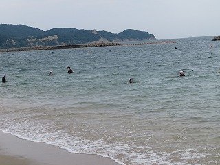 臨海学習５横泳ぎ (1).jpg