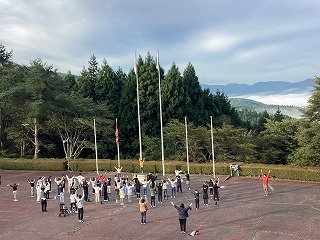 13朝の集い：ラジオ体操.jpg