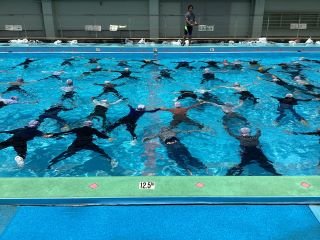 ７月１６日５年生　着衣水泳.jpg