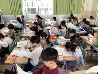 2月18日2年生 算数.jpg