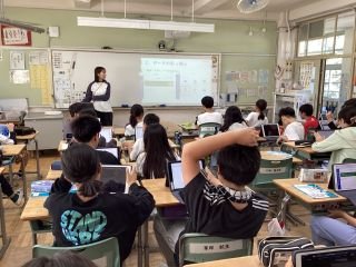 １０月８日５年生特活.jpg