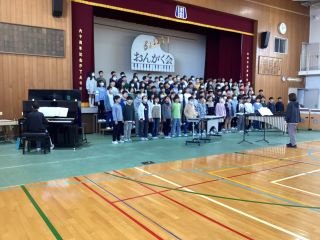 11月10日6年生 音楽.jpg