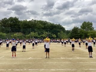 ２年生団体演技.jpg