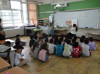読み聞かせ(2-4).JPG