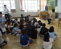 読み聞かせ(2-3).JPG