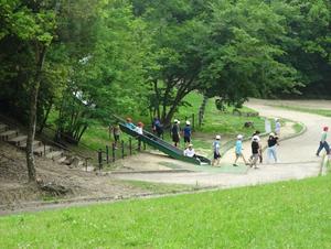 04公園で遊ぶ2.JPG