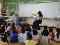 読み聞かせ(2-1).JPG