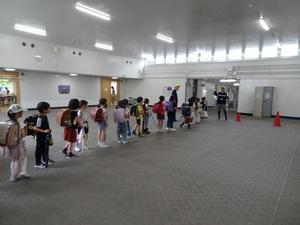 集団下校3.JPG