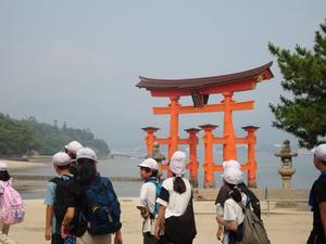 05厳島神社の鳥居.JPG