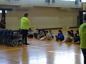 ４年車椅子体験.JPG