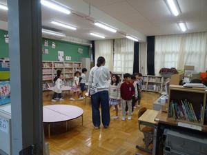 １年生学校探検4.JPG