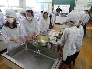 ５年調理実習.JPG
