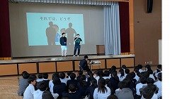 １年校外学習_動画より②.jpg
