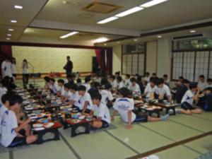 １日目夕食男子