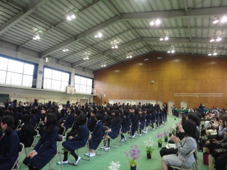 DSC01796小拍手で退場.JPG