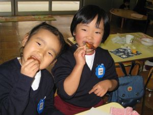 http://blog.suita.ed.jp/kin/02-dai3/youtien/%E5%B9%B2%E3%81%97%E6%9F%BF%E3%83%9B%E3%83%8E%E3%82%AB%E3%81%B2%E3%82%81%E3%81%8B.jpg