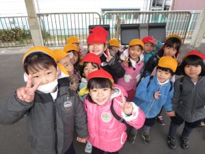 http://blog.suita.ed.jp/kin/02-dai3/youtien/1.13syuppatu.jpg