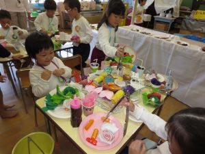 http://blog.suita.ed.jp/kin/02-dai3/youtien/11.21jyosikaiyakiniku.jpg