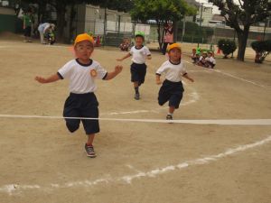 http://blog.suita.ed.jp/kin/02-dai3/youtien/9.18kakeeko2.jpg